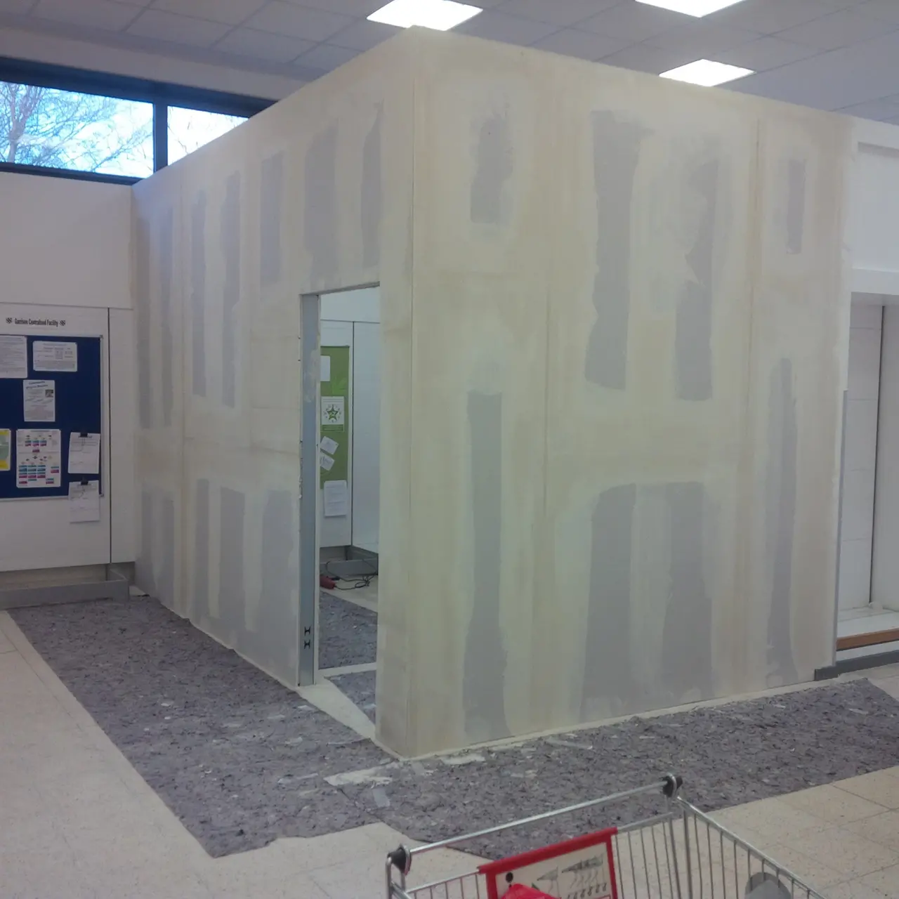 Черновой вариант гипсокартонной перегородки